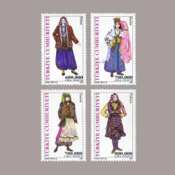 2004 TÜRK KADIN KIYAFETLERİ