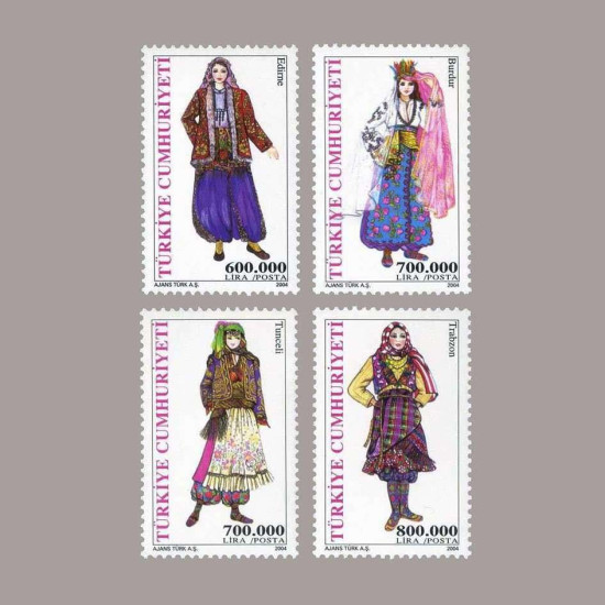 2004 TÜRK KADIN KIYAFETLERİ