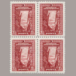 1930 LONDRA BASKISI PULLAR ("CÜMHURİYET",U noktalı) DÖRTLÜ BLOK