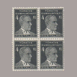 1955 DOKUZUNCU ATATÜRK SERİSİ (Bulanık Baskı-Grimtrak zamk) DÖRTLÜ BLOK