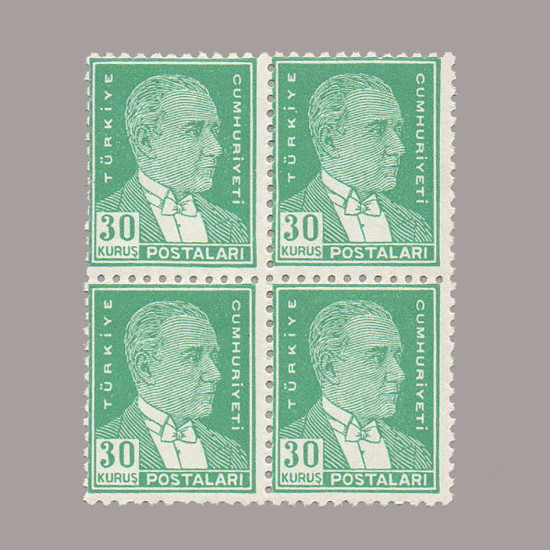 1955 DOKUZUNCU ATATÜRK SERİSİ (Bulanık Baskı-Grimtrak zamk) DÖRTLÜ BLOK