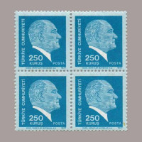 1977 ATATÜRK SÜREKLİ SERİ DÖRTLÜ BLOK