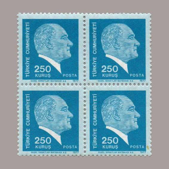 1977 ATATÜRK SÜREKLİ SERİ DÖRTLÜ BLOK